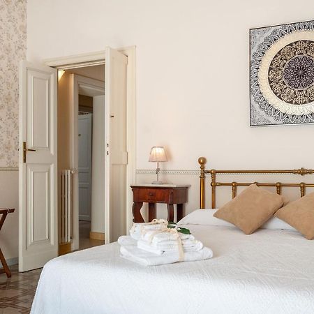 B&B Risveglio Col Rosone Lecce Exteriör bild