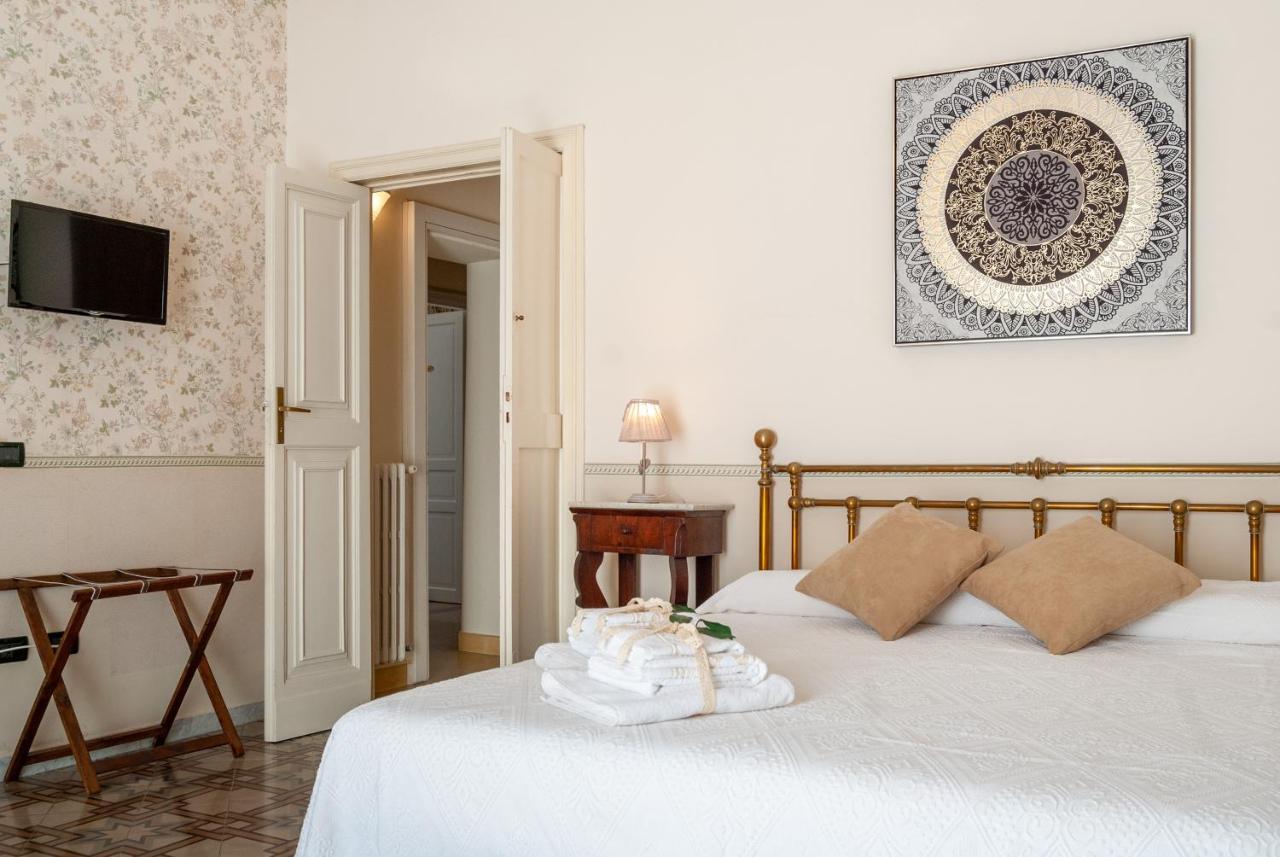 B&B Risveglio Col Rosone Lecce Exteriör bild