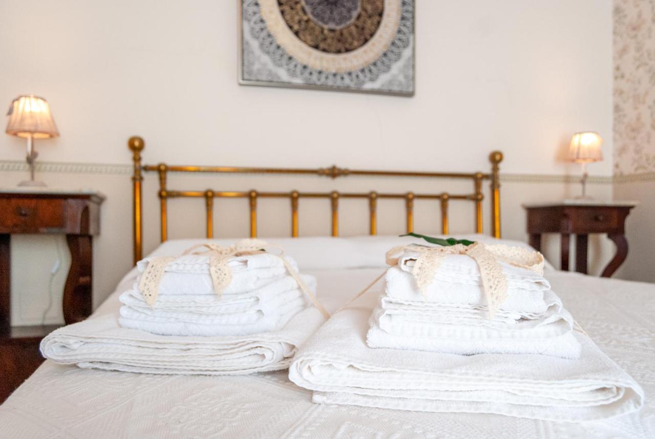 B&B Risveglio Col Rosone Lecce Exteriör bild