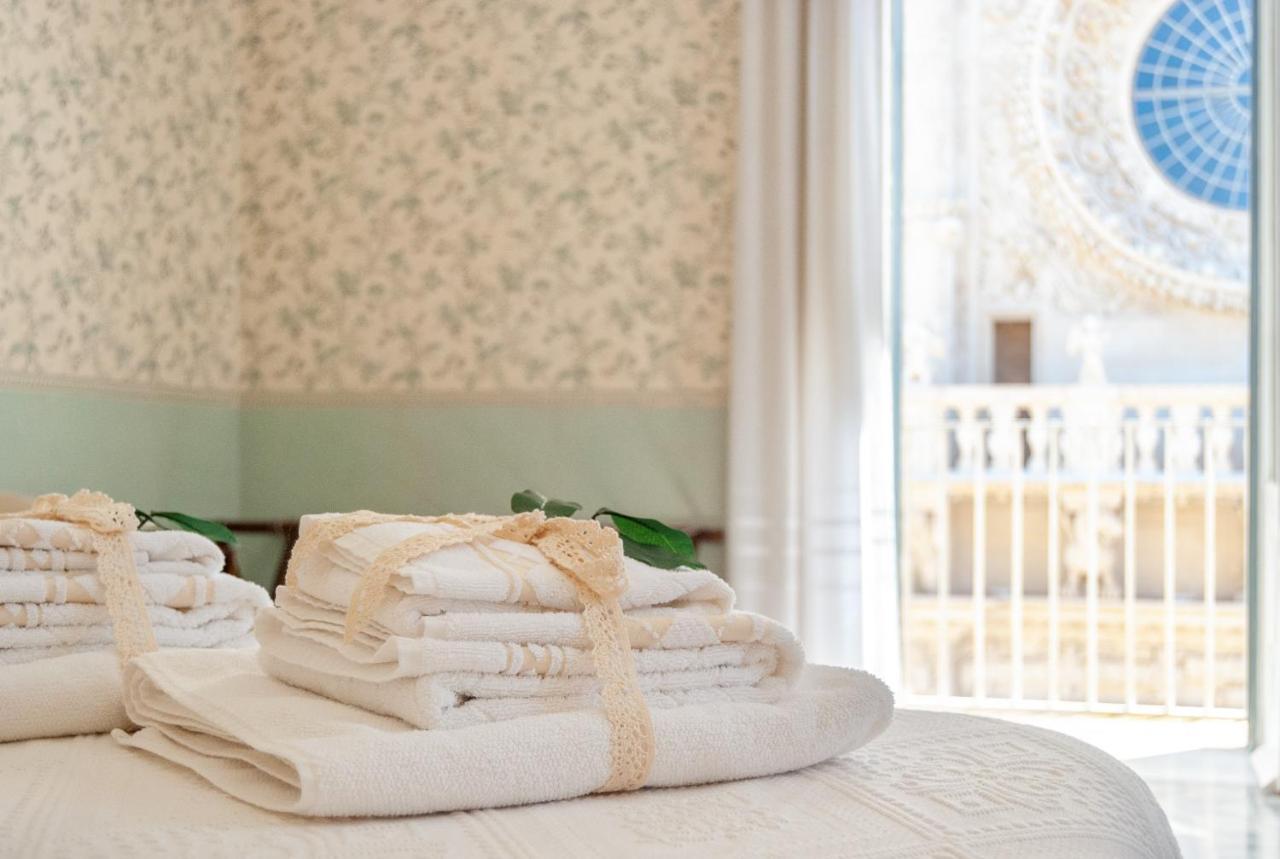 B&B Risveglio Col Rosone Lecce Exteriör bild